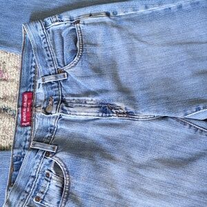 Levi's Broken-In Nouveau Straight 505s